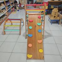 APE BERMAIN BRAKIASI